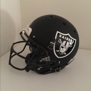 Meet your Posher, Derrick